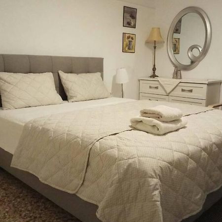 Central Town House 60M2**** Pireusz Kültér fotó