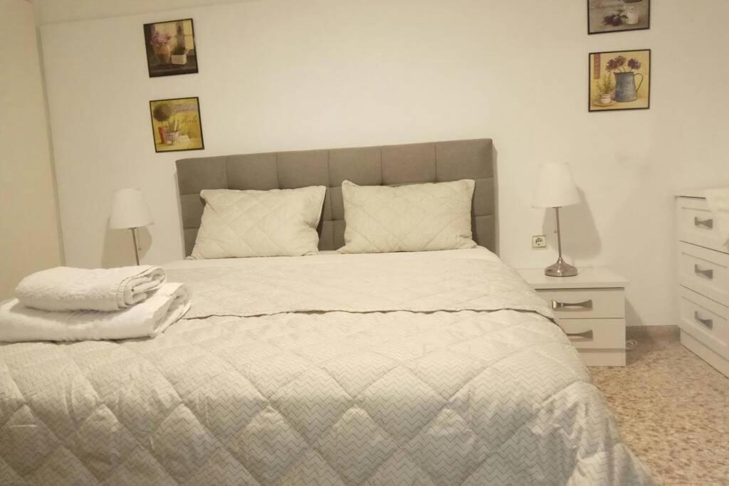 Central Town House 60M2**** Pireusz Kültér fotó