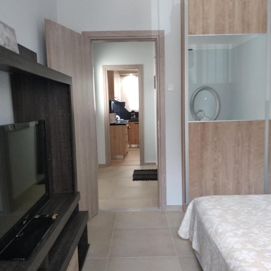 Central Town House 60M2**** Pireusz Kültér fotó