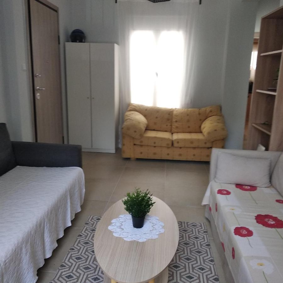 Central Town House 60M2**** Pireusz Kültér fotó