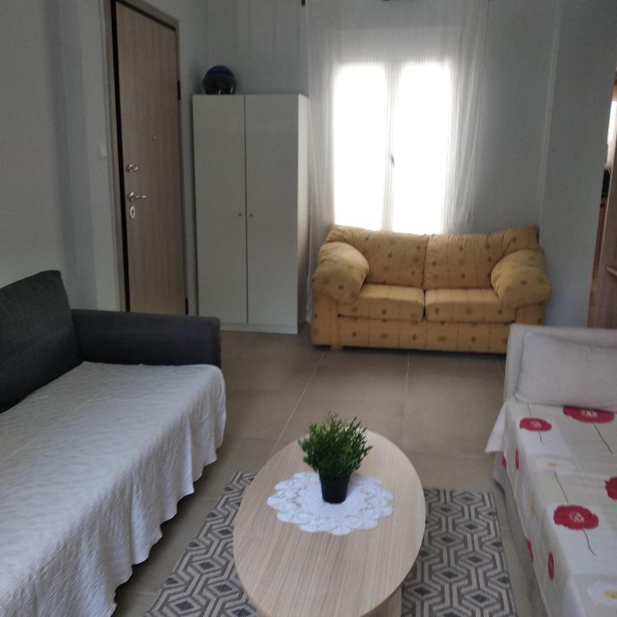 Central Town House 60M2**** Pireusz Kültér fotó