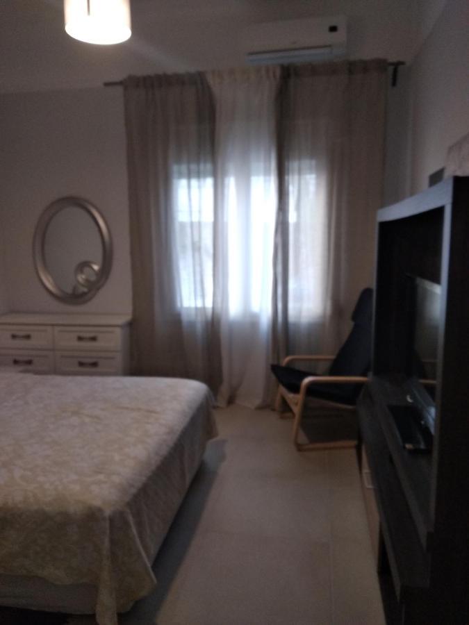 Central Town House 60M2**** Pireusz Kültér fotó