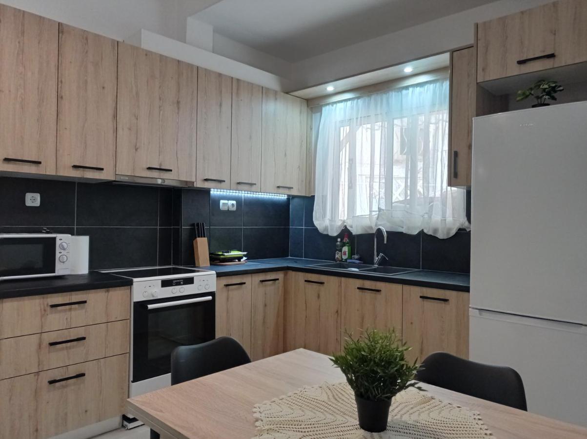 Central Town House 60M2**** Pireusz Kültér fotó